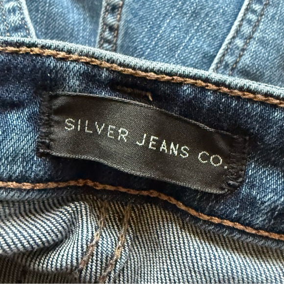 Silver Jeans Blue Distressed Beau Patches faded Denim 29 x 28.5 womens - Picture 9 of 12